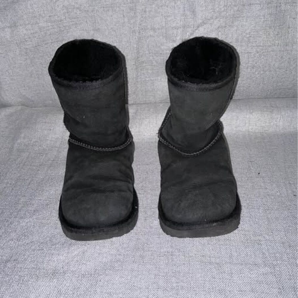 UGG Classic Short Boots Kids 6